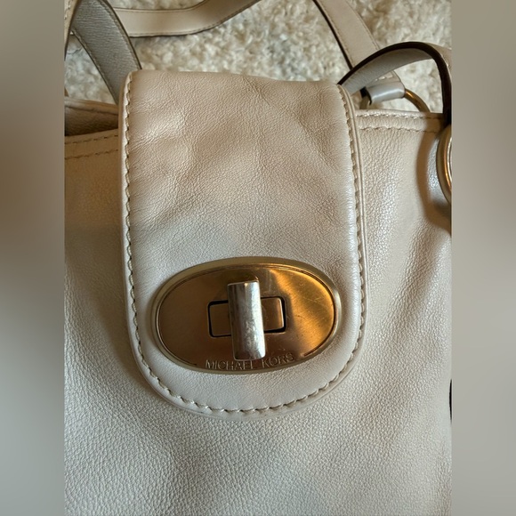 White off-white cream ivory Michael Kors Purse - Picture 12 of 12